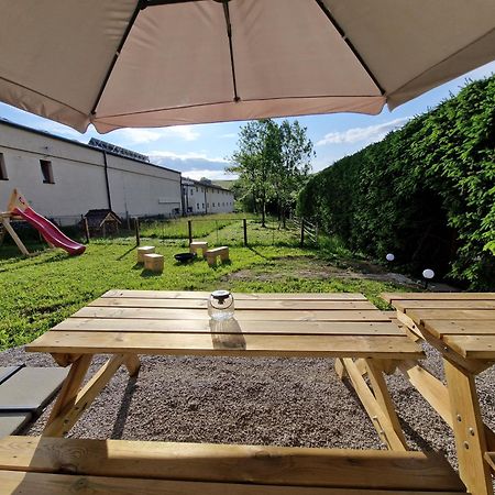 Apartmany Lama Malatiny Extérieur photo